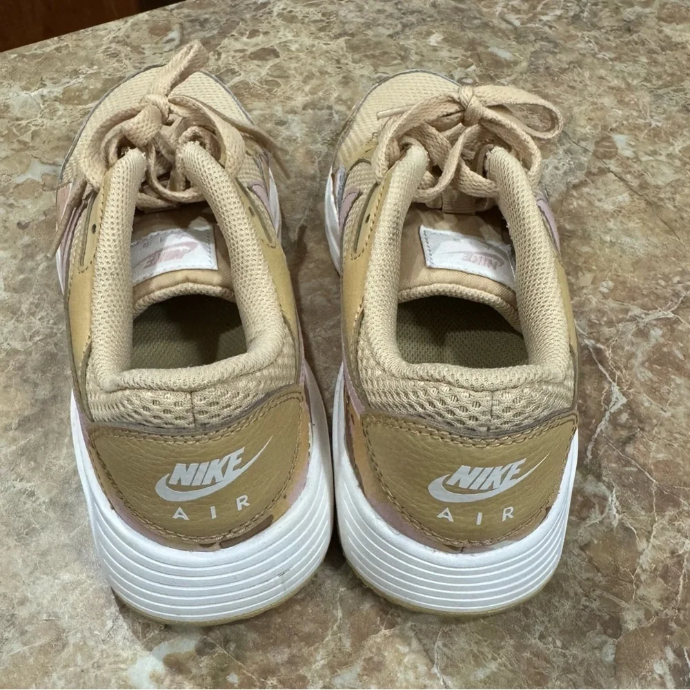 Nike Camo Air Max SC Shoes Women’s 7 Sesame Pink Camo Rare Sneakers